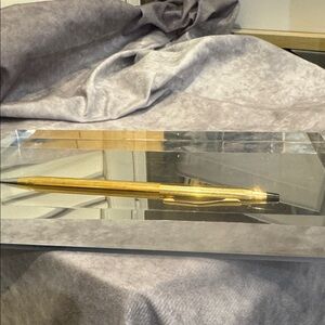 Vintage Cross 1/20 10‎ Kt. Gold filled ballpoint pen. Unique etching. 1950’s.